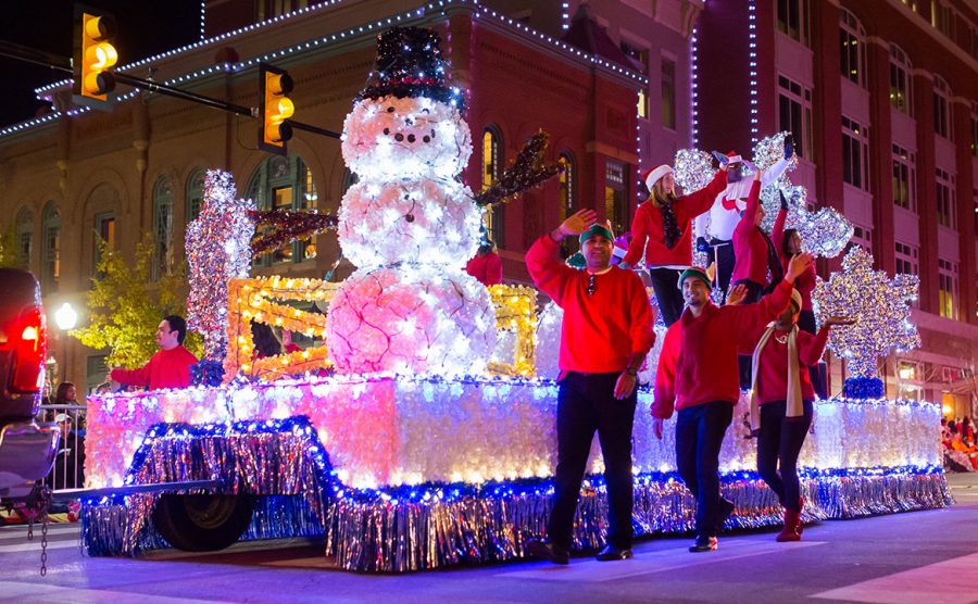 Float from the 2017 Parade of Lights. Image from TCU 360