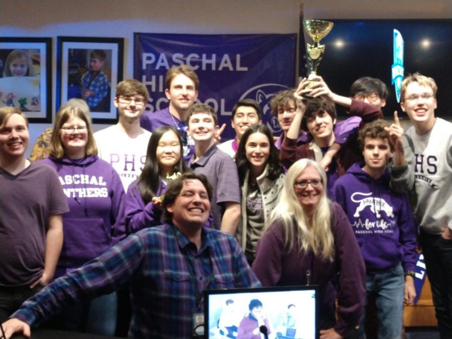 Paschal+Whiz+Quiz+team+with+sponsors+Mr.+Haley+and+Ms.+Green