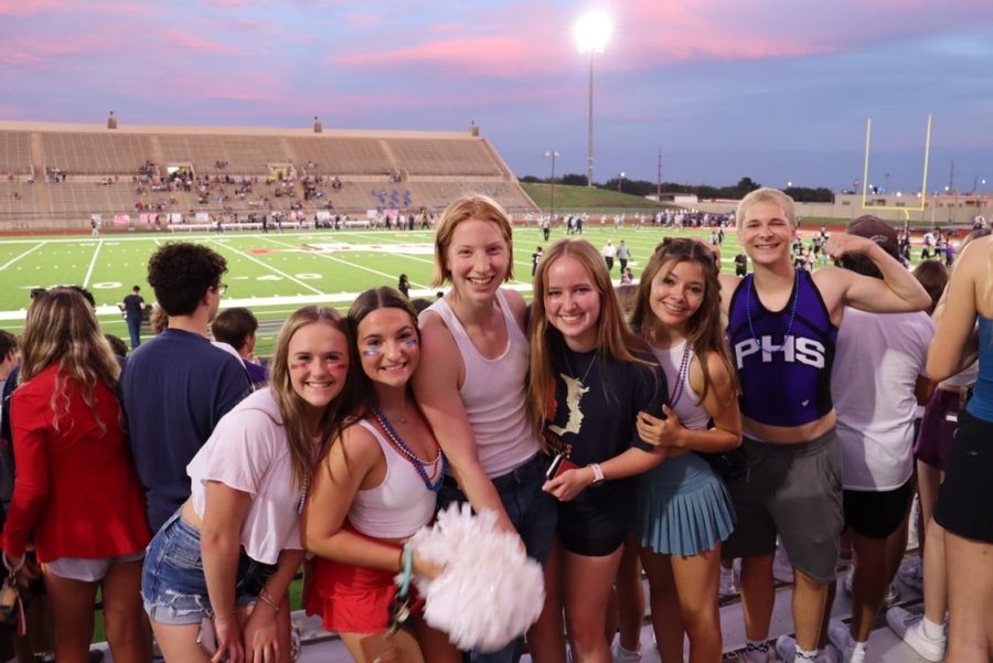Paschal Seniors get excited for the first Football Game of the year!